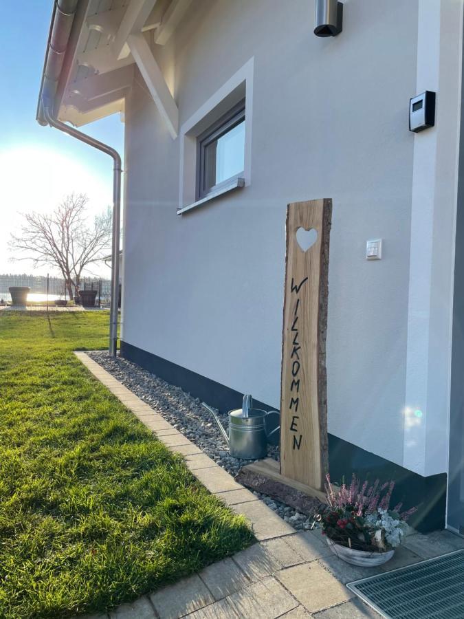 5 Sterne-Ferienhaus Eisvogel Am See Mit Sauna Und Kamin Krakow am See Zewnętrze zdjęcie