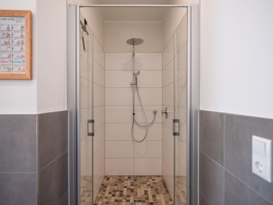 5 Sterne-Ferienhaus Eisvogel Am See Mit Sauna Und Kamin Krakow am See Zewnętrze zdjęcie