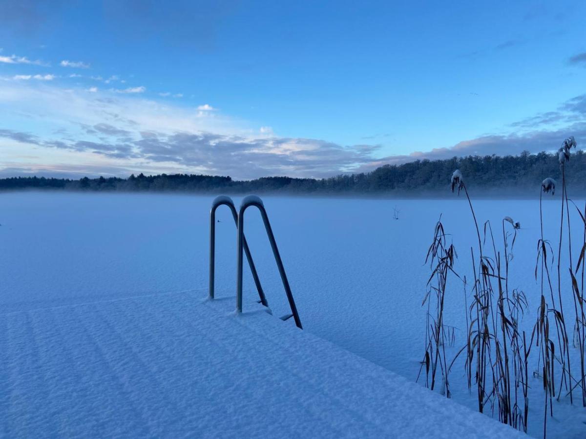 5 Sterne-Ferienhaus Eisvogel Am See Mit Sauna Und Kamin Krakow am See Zewnętrze zdjęcie