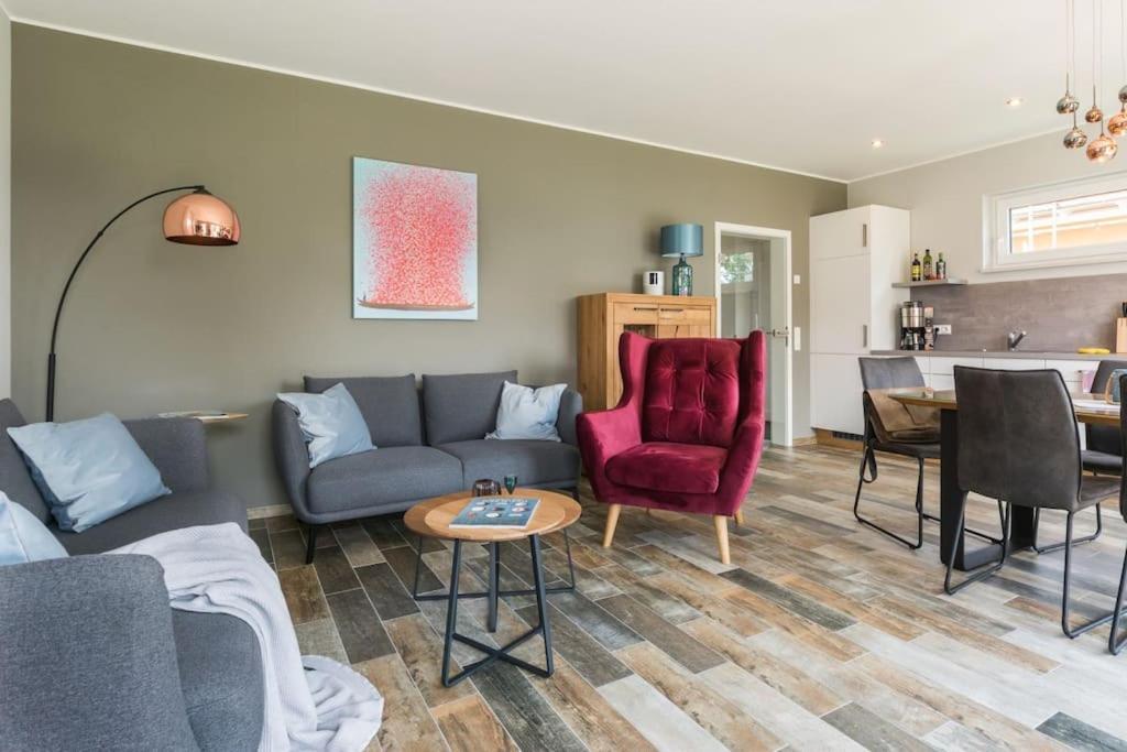 5 Sterne-Ferienhaus Eisvogel Am See Mit Sauna Und Kamin Krakow am See Zewnętrze zdjęcie